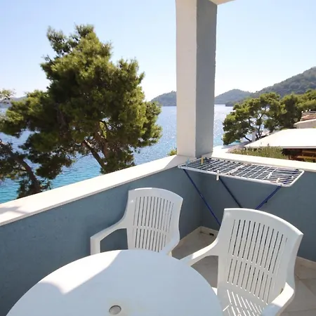 By The Sea Pasadur, Lastovo - 8337 אובלי